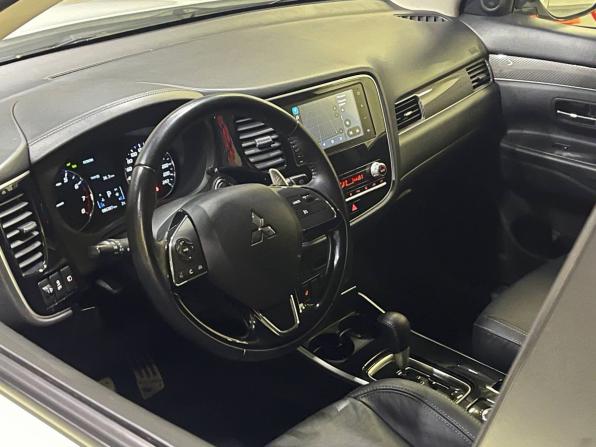 Mitsubishi Outlander III Рестайлинг 3 с пробегом 2020 года, цена 2 680 000 рублей, 86306 км, внедорожник, Автокод Объявления