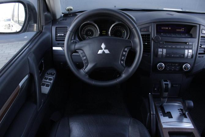 Mitsubishi Pajero IV с пробегом 2008 года, цена 1 590 000 рублей, 226588 км, внедорожник, Автокод Объявления