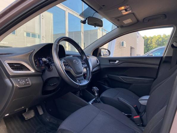 Hyundai Solaris II с пробегом 2019 года, цена 1 300 000 рублей, 155000 км, седан, Автокод Объявления
