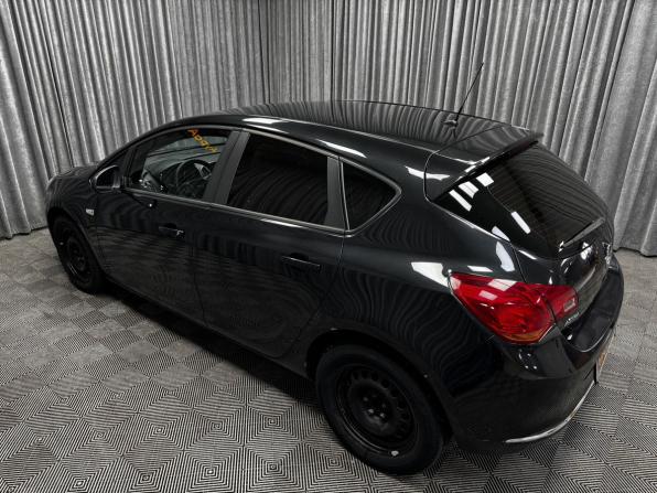 Opel Astra J с пробегом 2012 года, цена 600 000 рублей, 184954 км, хэтчбек, Автокод Объявления