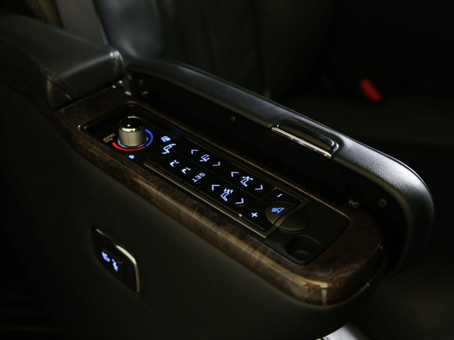 Toyota Alphard III Рестайлинг Санкт-Петербург  - изображение 17