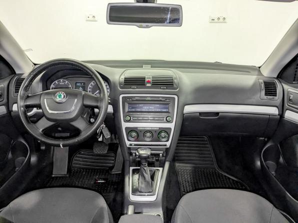 Skoda Octavia II (A5) Рестайлинг с пробегом 2011 года, цена 995 000 рублей, 146837 км, лифтбек, Автокод Объявления
