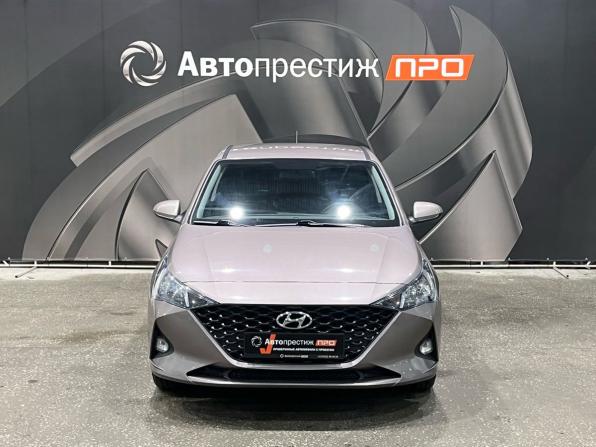 Hyundai Solaris II Рестайлинг с пробегом 2021 года, цена 1 690 000 рублей, 44900 км, седан, Автокод Объявления