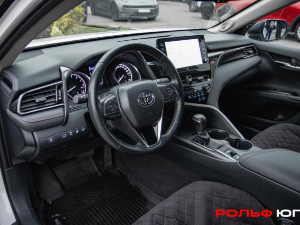 Toyota Camry VIII (XV70) Рестайлинг с пробегом 2021 года, цена 3 500 000 рублей, 25400 км, седан, Автокод Объявления