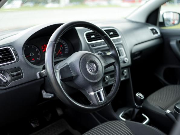 Volkswagen Polo V с пробегом 2012 года, цена 750 000 рублей, 147691 км, седан, Автокод Объявления