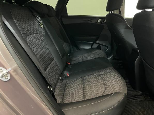 Kia Ceed III с пробегом 2019 года, цена 1 650 000 рублей, 136707 км, универсал, Автокод Объявления