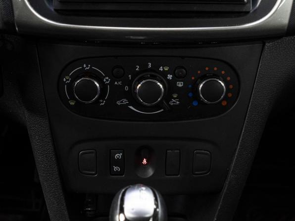 Renault Sandero II с пробегом 2017 года, цена 1 190 000 рублей, 58920 км, хэтчбек, Автокод Объявления