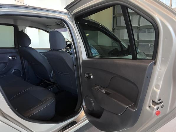 Renault Logan II Рестайлинг с пробегом 2021 года, цена 1 260 000 рублей, 87140 км, седан, Автокод Объявления