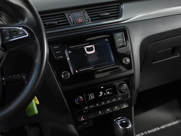 Skoda Rapid I Рестайлинг с пробегом 2018 года, цена 999 000 рублей, 182000 км, лифтбек, Автокод Объявления