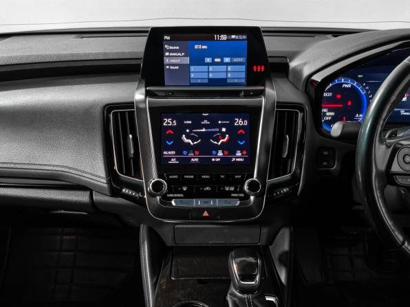 Toyota Crown XV (S220) с пробегом 2019 года, цена 2 799 000 рублей, 179439 км, седан, Автокод Объявления