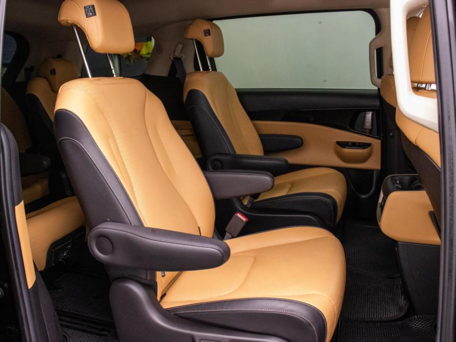 Kia Carnival IV Москва  - изображение 10