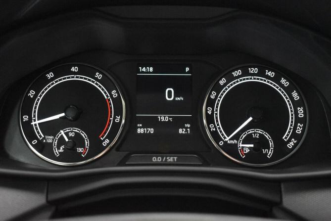 Skoda Rapid II с пробегом 2022 года, цена 1 800 000 рублей, 88170 км, лифтбек, Автокод Объявления