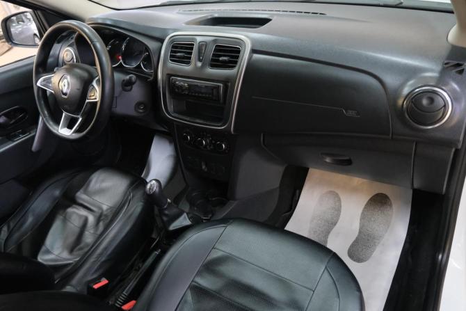 Renault Logan II Рестайлинг с пробегом 2020 года, цена 699 000 рублей, 132000 км, седан, Автокод Объявления