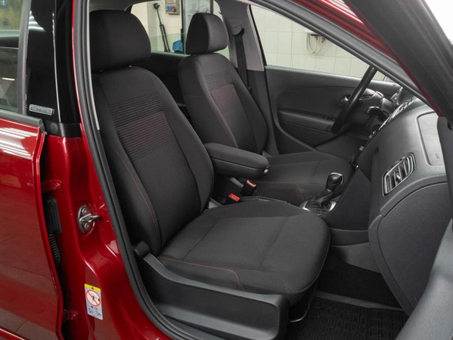 Volkswagen Polo V Рестайлинг Тюмень  - изображение 8