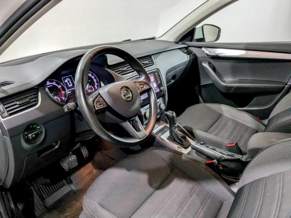 Skoda Octavia III (A7) Рестайлинг с пробегом 2020 года, цена 1 860 000 рублей, 80725 км, лифтбек, Автокод Объявления