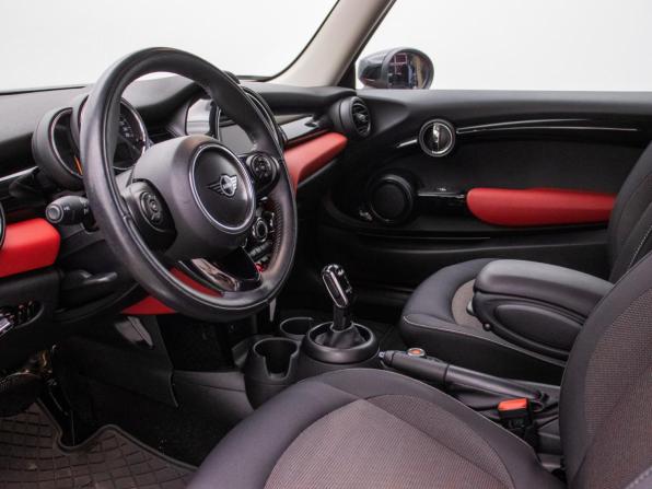 Mini Hatch III (F55/F56) Рестайлинг с пробегом 2020 года, цена 1 879 000 рублей, 91364 км, хэтчбек, Автокод Объявления