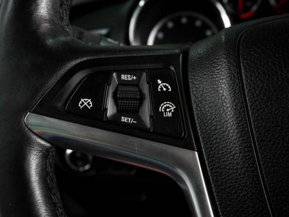 Opel Astra J Рестайлинг с пробегом 2013 года, цена 859 000 рублей, 153372 км, хэтчбек, Автокод Объявления