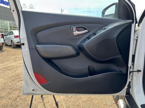 Hyundai ix35 I Рестайлинг с пробегом 2013 года, цена 1 100 000 рублей, 128000 км, внедорожник, Автокод Объявления