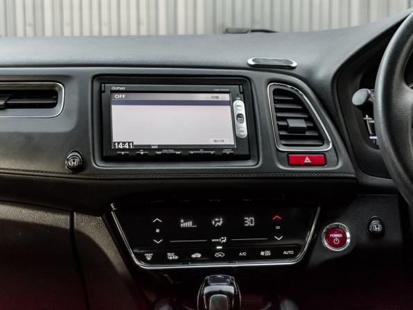 Honda Vezel I с пробегом 2014 года, цена 1 430 000 рублей, 154543 км, внедорожник, Автокод Объявления