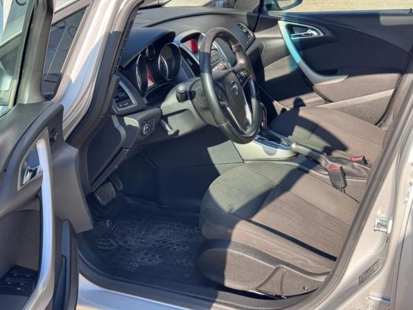 Opel Astra J с пробегом 2011 года, цена 530 000 рублей, 162000 км, хэтчбек, Автокод Объявления