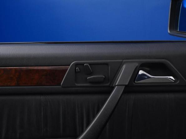 Mercedes-Benz E-Класс I (W124) с пробегом 1994 года, цена 4 700 000 рублей, 93071 км, кабриолет, Автокод Объявления
