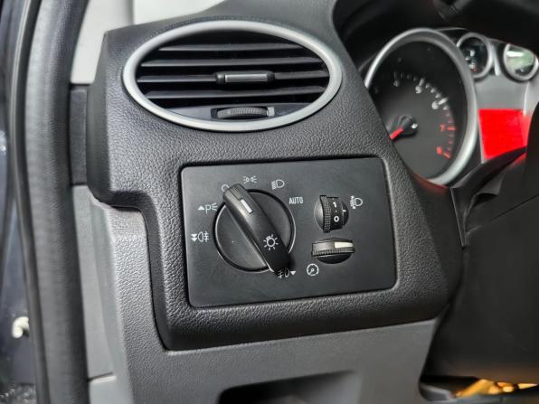 Ford Focus II Рестайлинг с пробегом 2008 года, цена 399 000 рублей, 243683 км, хэтчбек, Автокод Объявления
