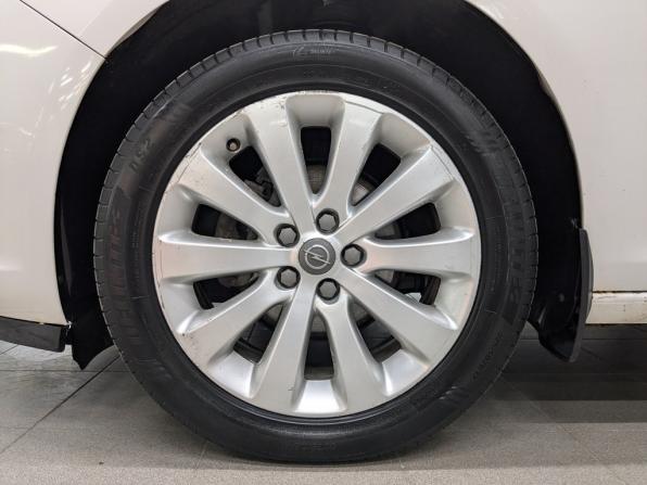Opel Astra J Рестайлинг с пробегом 2012 года, цена 940 000 рублей, 113641 км, хэтчбек, Автокод Объявления