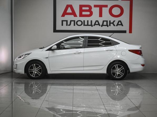 Hyundai Solaris I с пробегом 2013 года, цена 899 000 рублей, 180000 км, хэтчбек, Автокод Объявления
