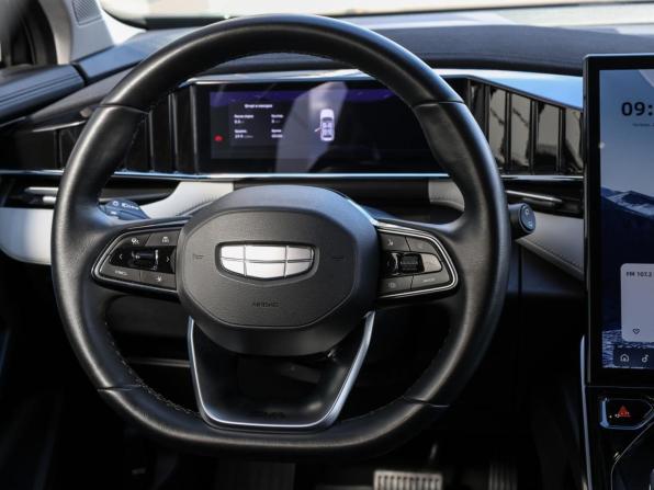 Geely Atlas II с пробегом 2024 года, цена 3 149 000 рублей, 23700 км, внедорожник, Автокод Объявления