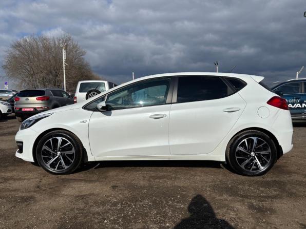Kia Ceed II Рестайлинг с пробегом 2016 года, цена 1 185 000 рублей, 122196 км, хэтчбек, Автокод Объявления