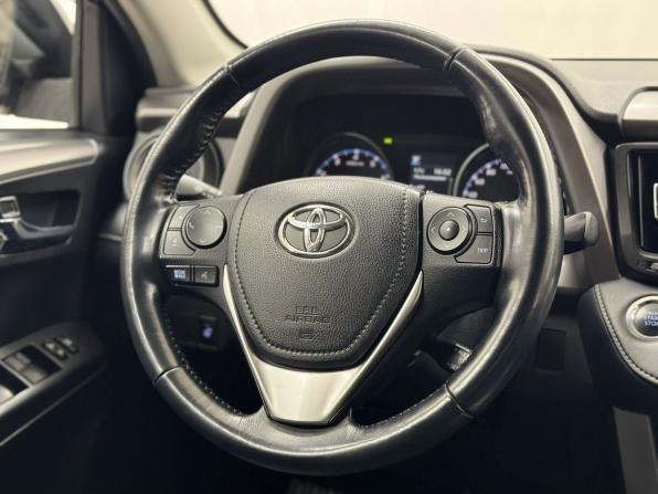 Toyota RAV4 IV (XA40) Рестайлинг с пробегом 2019 года, цена 2 300 000 рублей, 171510 км, внедорожник, Автокод Объявления