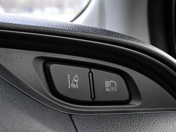 Toyota Vitz III (XP130) Рестайлинг 2 с пробегом 2019 года, цена 899 000 рублей, 74165 км, хэтчбек, Автокод Объявления