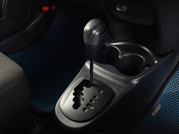 Toyota Vitz III (XP130) Рестайлинг с пробегом 2015 года, цена 719 999 рублей, 158301 км, хэтчбек, Автокод Объявления