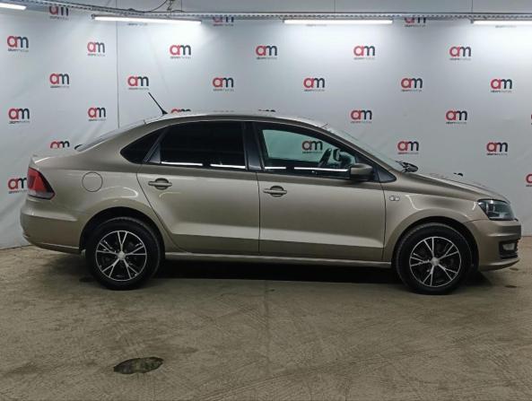 Volkswagen Polo V Рестайлинг с пробегом 2015 года, цена 799 000 рублей, 250000 км, седан, Автокод Объявления
