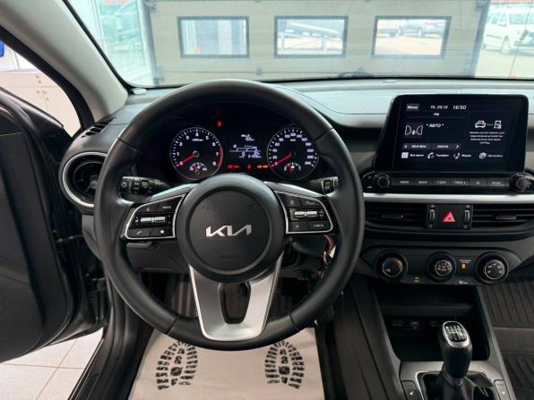 Kia Cerato IV Рестайлинг с пробегом 2021 года, цена 1 887 000 рублей, 61315 км, седан, Автокод Объявления