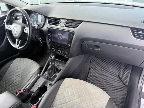 Skoda Octavia III (A7) Рестайлинг с пробегом 2019 года, цена 1 789 000 рублей, 144000 км, лифтбек, Автокод Объявления