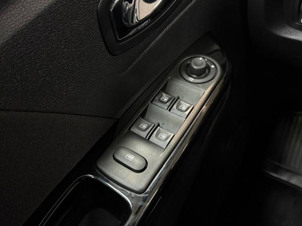 Renault Kaptur I с пробегом 2016 года, цена 1 530 000 рублей, 115300 км, внедорожник, Автокод Объявления