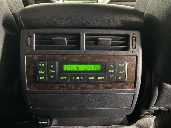 Toyota Land Cruiser 200 Series Рестайлинг 1 с пробегом 2012 года, цена 3 750 000 рублей, 201723 км, внедорожник, Автокод Объявления