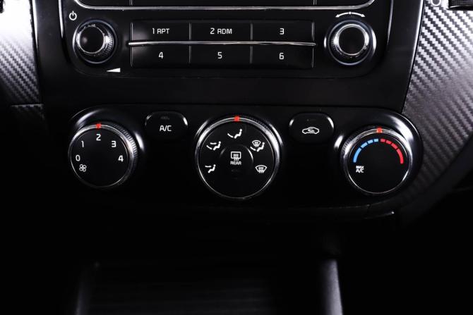 Kia Cerato III с пробегом 2015 года, цена 1 019 000 рублей, 228000 км, седан, Автокод Объявления