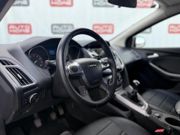 Ford Focus III с пробегом 2011 года, цена 649 990 рублей, 229000 км, седан, Автокод Объявления
