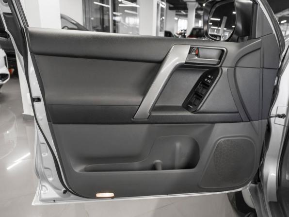 Toyota Land Cruiser Prado 150 Series с пробегом 2011 года, цена 3 650 000 рублей, 127317 км, внедорожник, Автокод Объявления