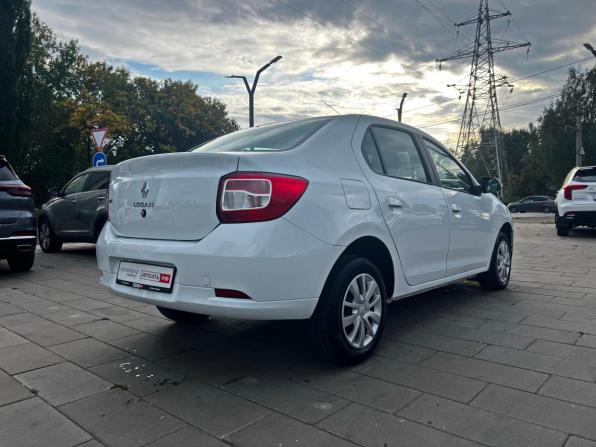 Renault Logan II Рестайлинг с пробегом 2022 года, цена 999 000 рублей, 88175 км, седан, Автокод Объявления