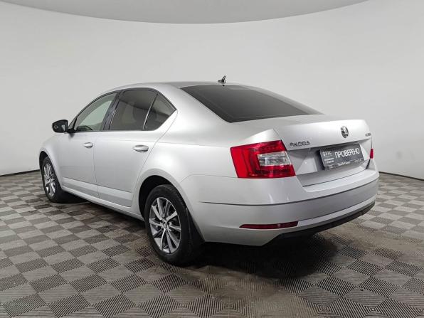 Skoda Octavia III (A7) Рестайлинг с пробегом 2018 года, цена 1 585 000 рублей, 102419 км, лифтбек, Автокод Объявления