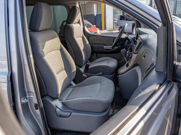 Hyundai H-1 II Рестайлинг 2 с пробегом 2019 года, цена 2 955 075 рублей, 97908 км, минивэн, Автокод Объявления