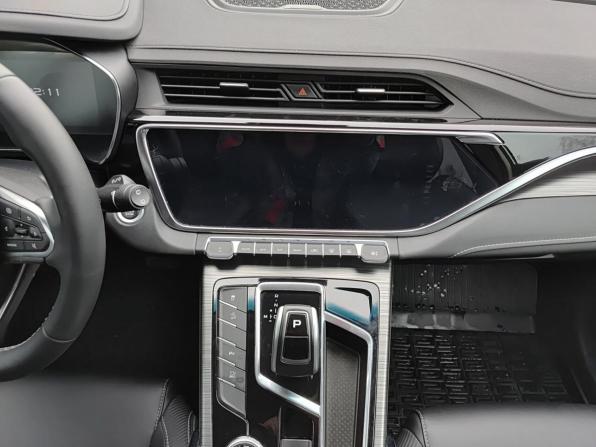 Geely Atlas Pro с пробегом 2023 года, цена 2 400 000 рублей, 22806 км, внедорожник, Автокод Объявления