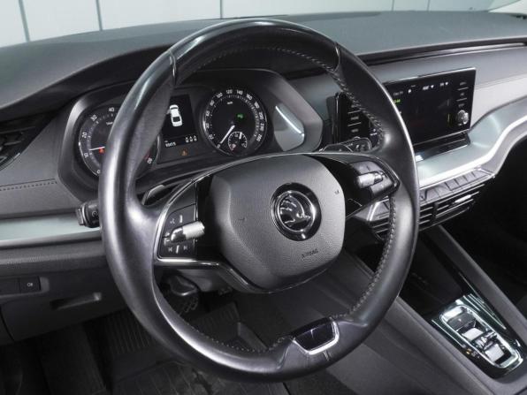Skoda Octavia IV (A8) с пробегом 2021 года, цена 2 170 000 рублей, 99415 км, лифтбек, Автокод Объявления