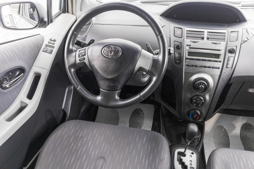 Toyota Yaris II Рестайлинг Барнаул  - изображение 16