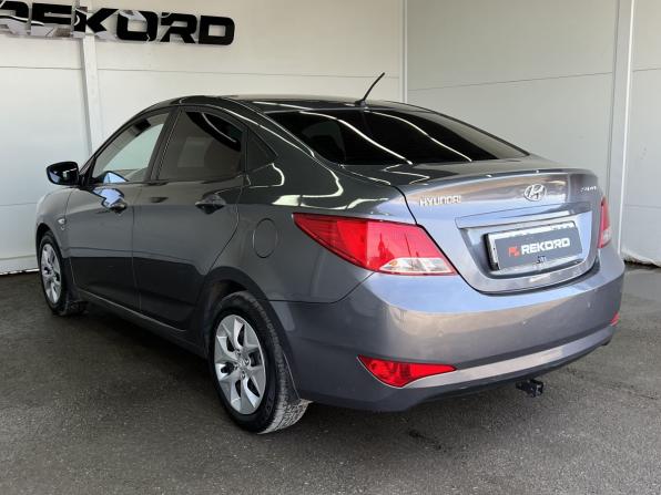 Hyundai Solaris I Рестайлинг с пробегом 2015 года, цена 899 000 рублей, 140554 км, седан, Автокод Объявления