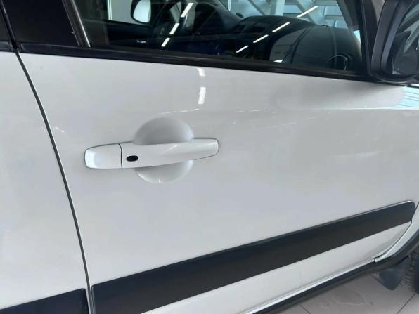 Suzuki SX4 I (Classic) Рестайлинг с пробегом 2011 года, цена 748 000 рублей, 325000 км, хэтчбек, Автокод Объявления