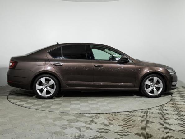 Skoda Octavia III (A7) Рестайлинг с пробегом 2018 года, цена 1 549 700 рублей, 136327 км, лифтбек, Автокод Объявления
